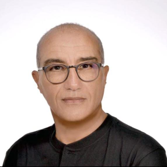 الأستاذ نجيب زريقات